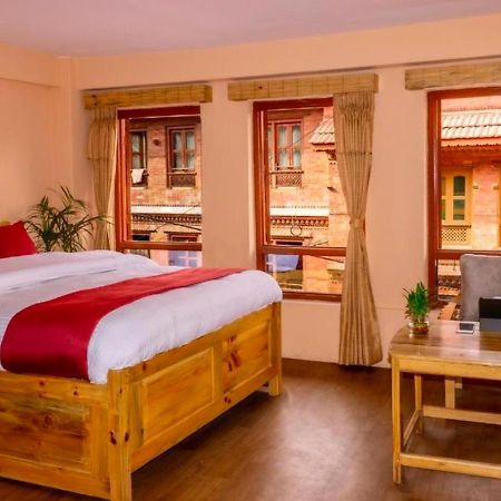 Eagle Nest Hotel Bhatgoan エクステリア 写真