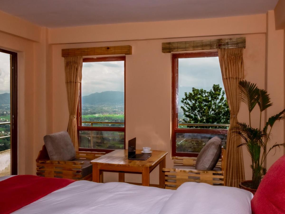 Eagle Nest Hotel Bhatgoan エクステリア 写真