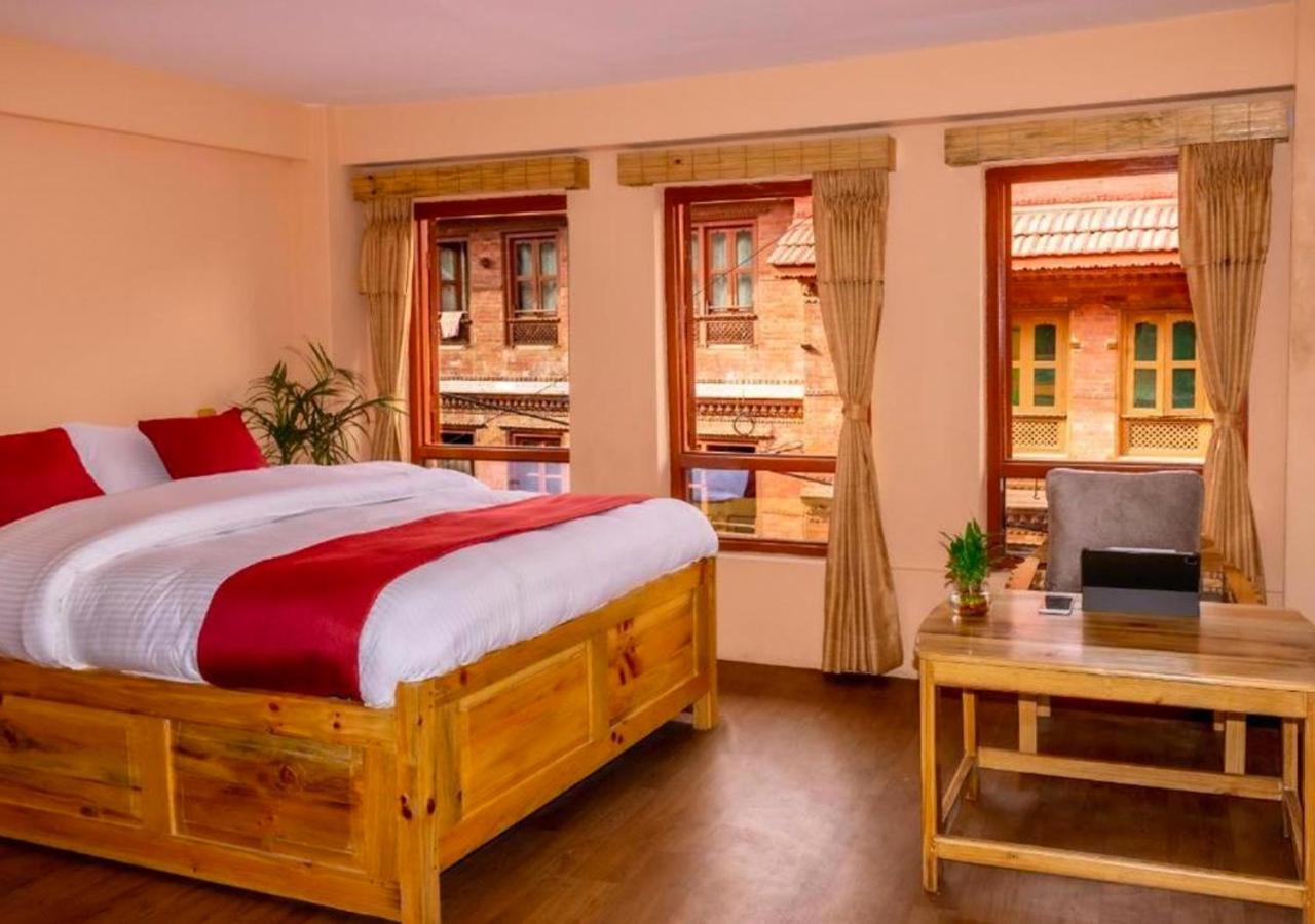 Eagle Nest Hotel Bhatgoan エクステリア 写真